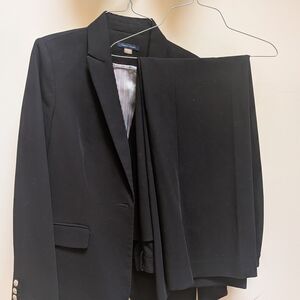 Tommy Hilfiger Black Suit Timeless Formal Design